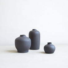 Load image into Gallery viewer, Ceramic Blossom Vase, Smoke