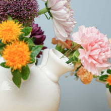 Load image into Gallery viewer, Tulip vase with feet - White - Ceramic - 14 cm