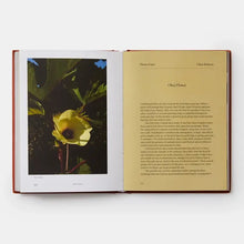 Load image into Gallery viewer, Edible Flowers: How  Why  And When We Eat Flowers
