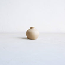 Load image into Gallery viewer, Ceramic Blossom Vase, Sand
