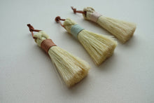 Load image into Gallery viewer, Round Whisk Table Broom
