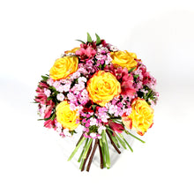 Load image into Gallery viewer, Bouquet, centerpiece, flower arrangement, flower gift, fresh flowers, local flowers, floral flowers, Coachella flowers, Coachella, special occasion, Palm Springs, coronavirus, rona, covid, covid-19, party safely inside, pandemic parties, pandemic 
